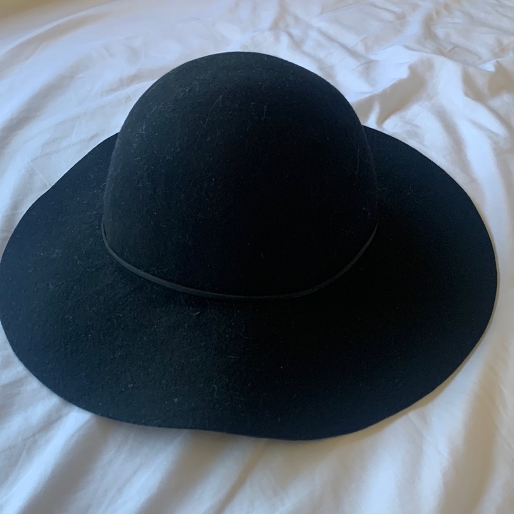 ASOS suede black hat chic style